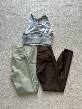 Alo Yoga Bundle (Airlift Leggings and Alosoft Bra)